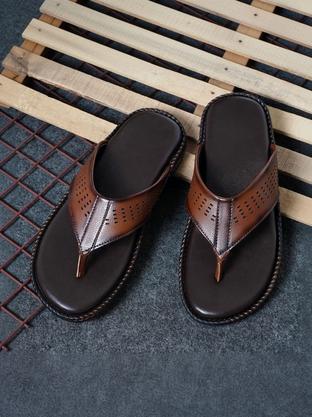 BANYY Men Thong Flip-Flops - view 1