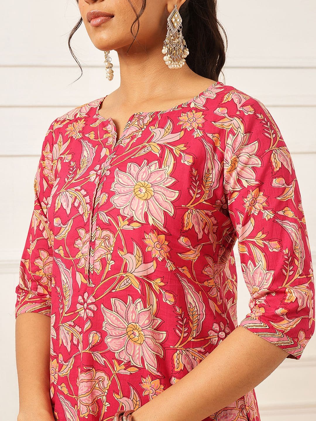 Ginni Arora Label Women Floral Printed Regular Pure Cotton Kurta with Trousers & With Dupatta thumbnail 7