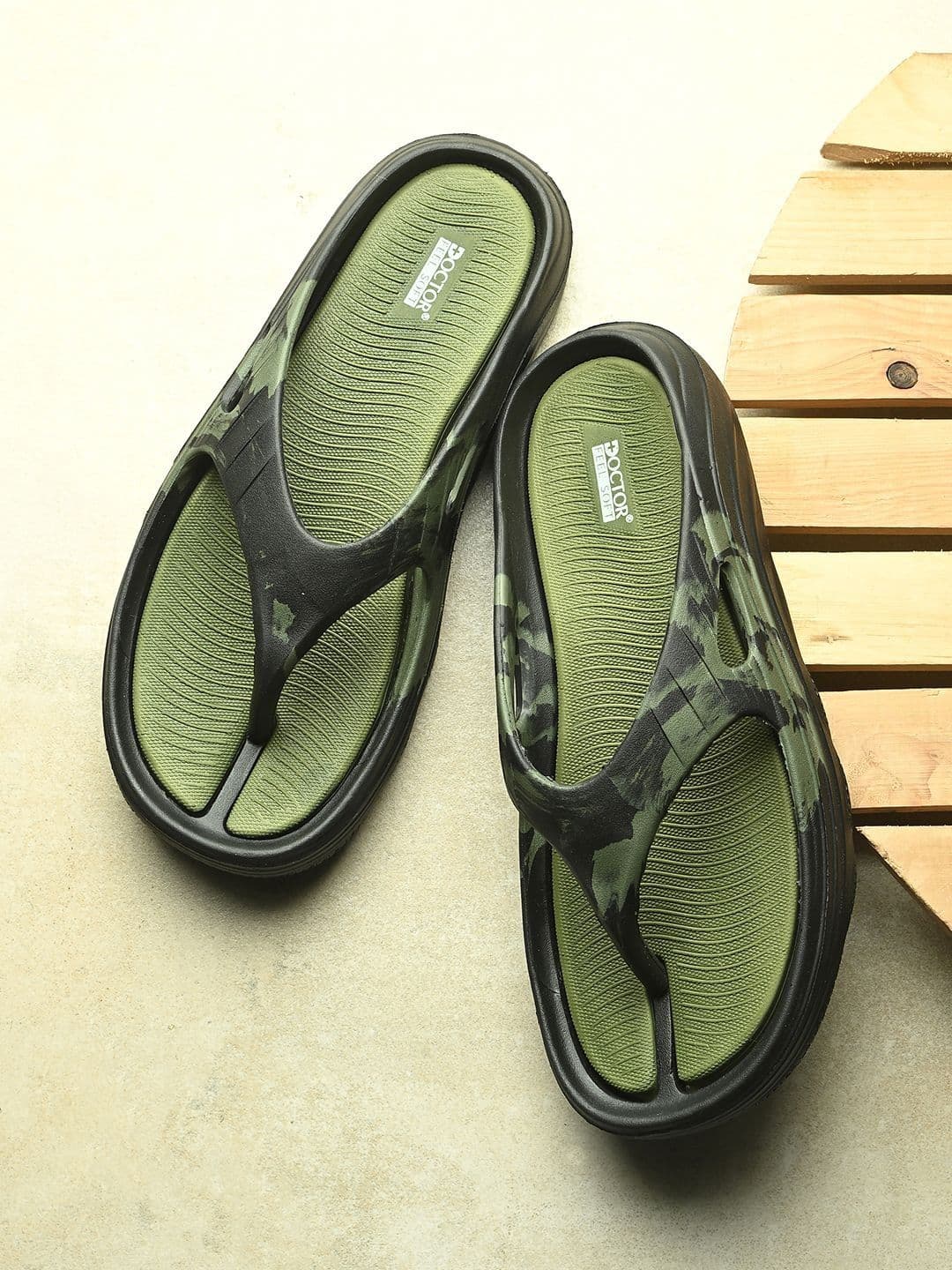 DOCTOR FEEL SOFT Men Printed Thong Flip-Flops thumbnail 5