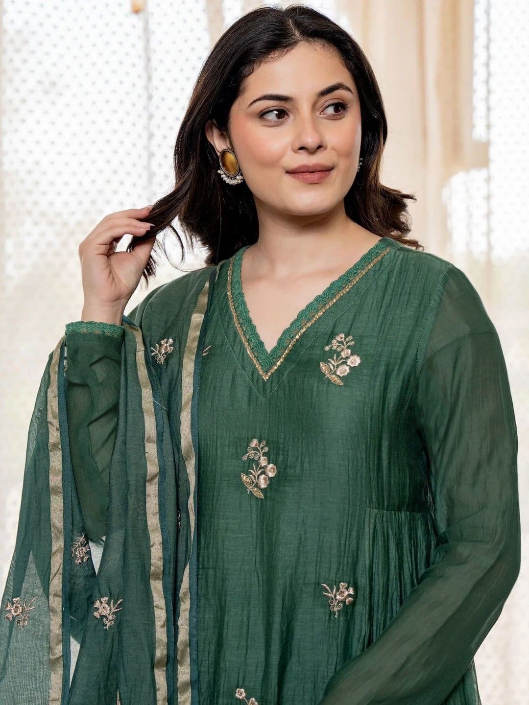 KALINI Women Ethnic Motifs Embroidered Empire Thread Work Kurta with Trousers & With Dupatta thumbnail 5