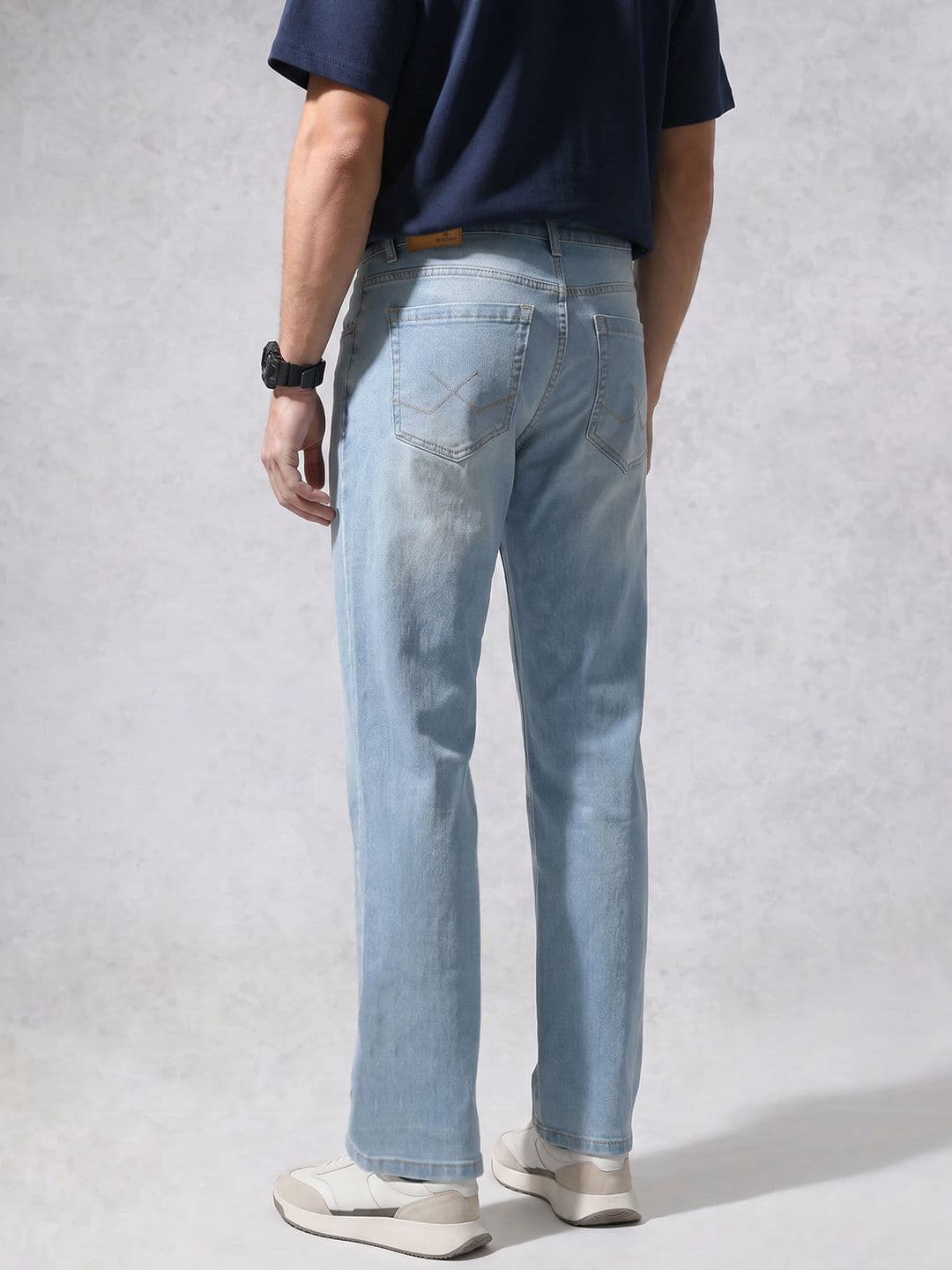 WROGN Men Anti Fit Light Fade Stretchable Jeans thumbnail 3