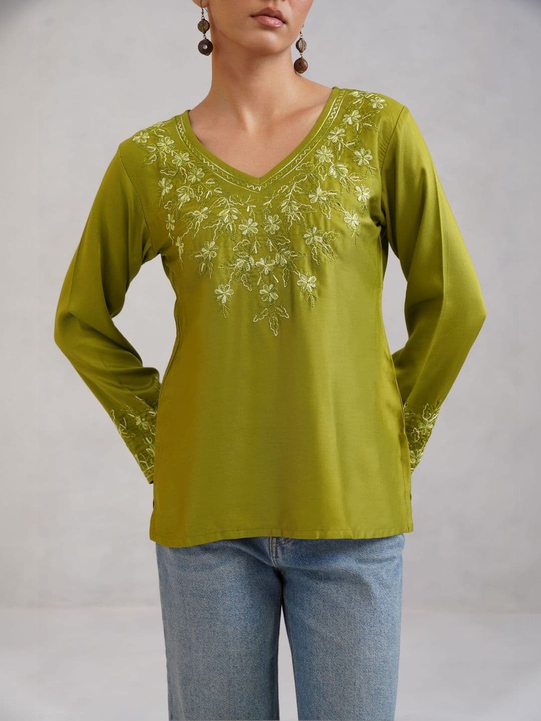 colorkosh Women Green Floral Embroidered Thread Work Sleeveless Kurta thumbnail 6