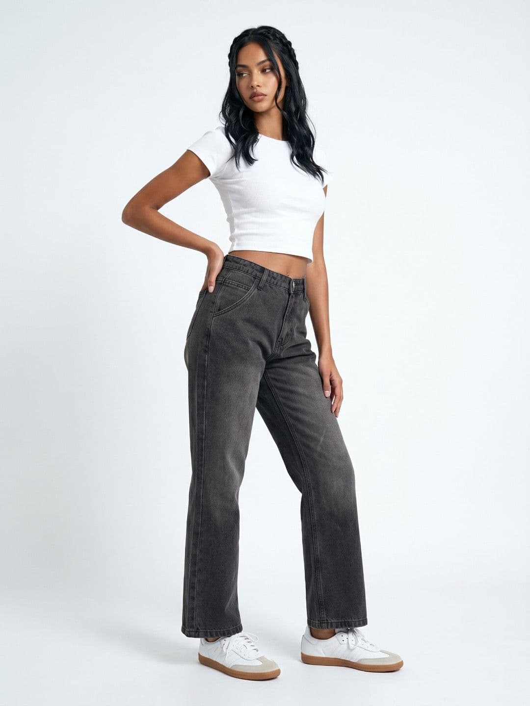 glitchez Women Straight Fit Mid-Rise Light Fade Stretchable Jeans thumbnail 4