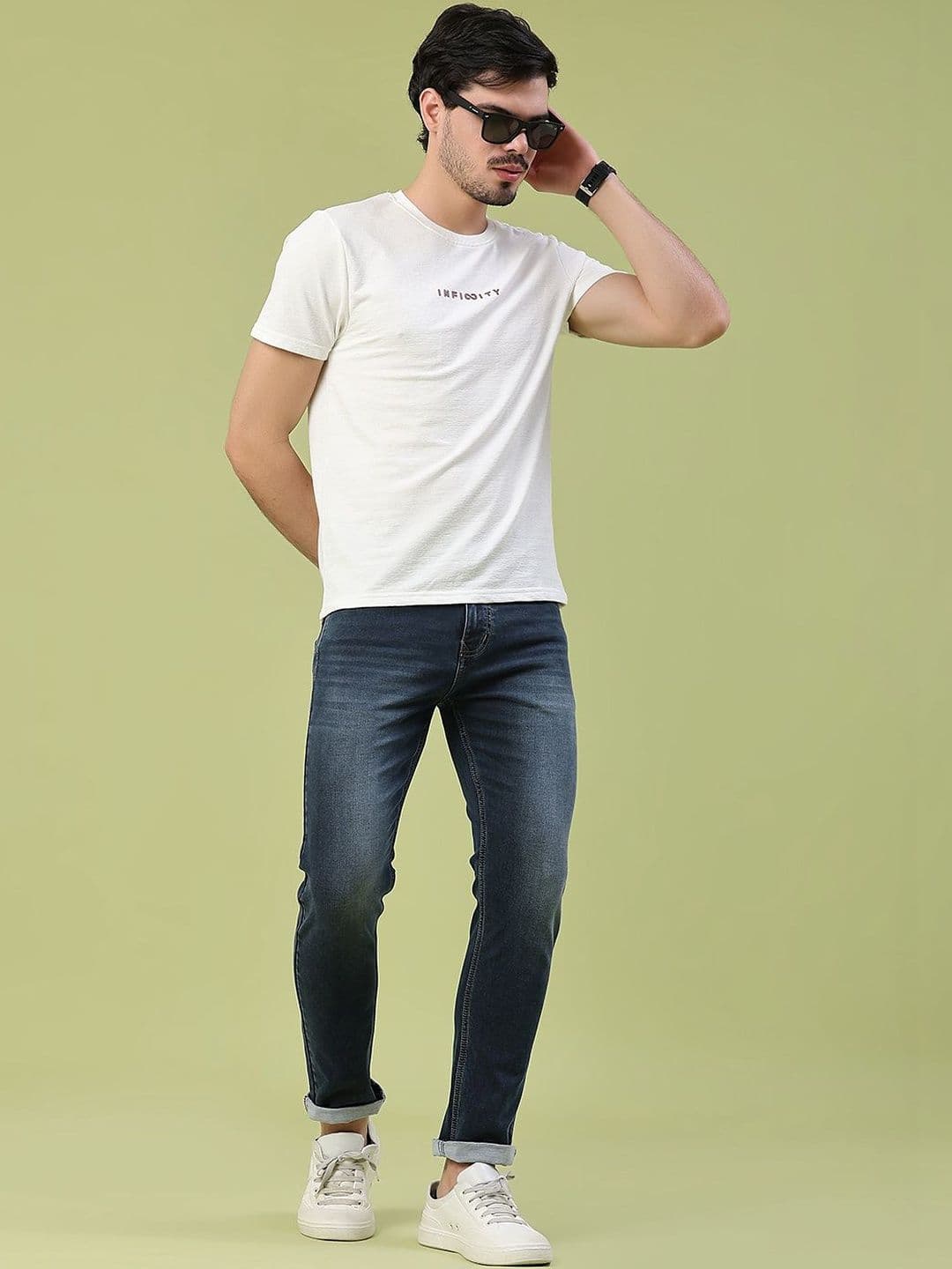 V-Mart Men Skinny Fit Mid-Rise Light Fade Jeans thumbnail 2
