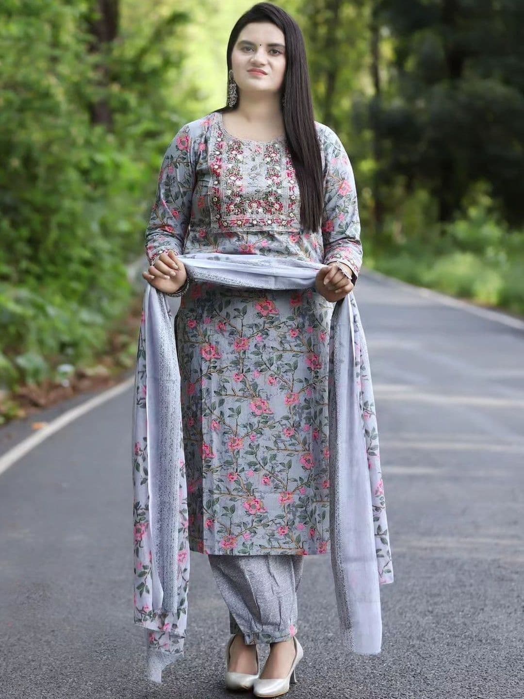 KULDEVYANI Women Floral Printed Regular Thread Work Kurta with Churidar & With Dupatta - view 1