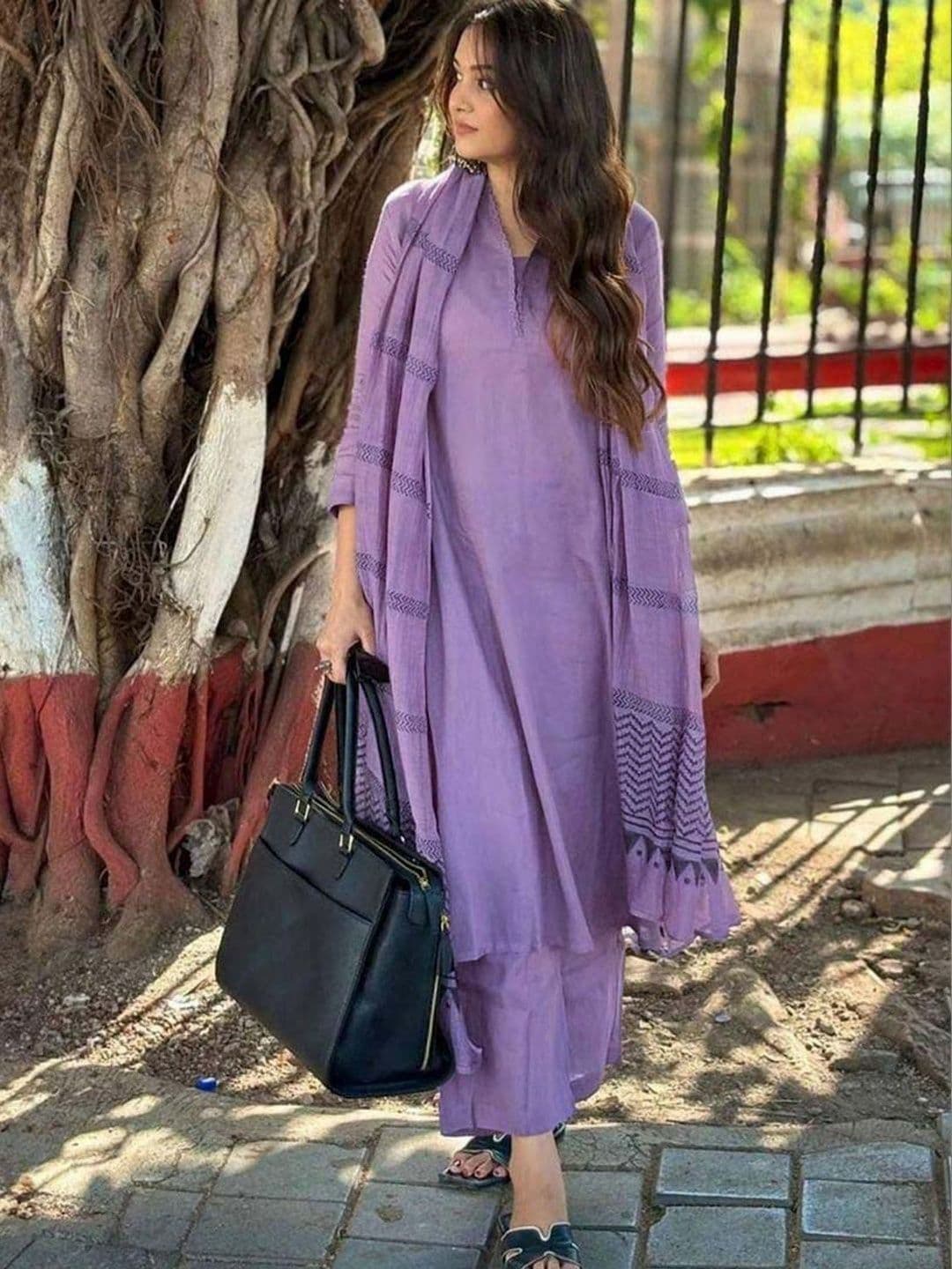 HERE&NOW Women Ethnic Motifs Regular Kurta with Trousers & With Dupatta thumbnail 5