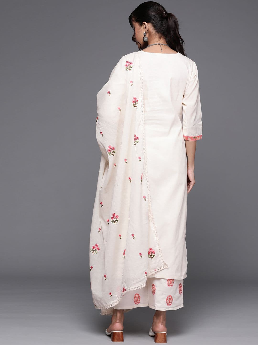 Libas Women Off White & Pink Cotton Floral Thread Work Kurta with Palazzos & Dupatta thumbnail 2
