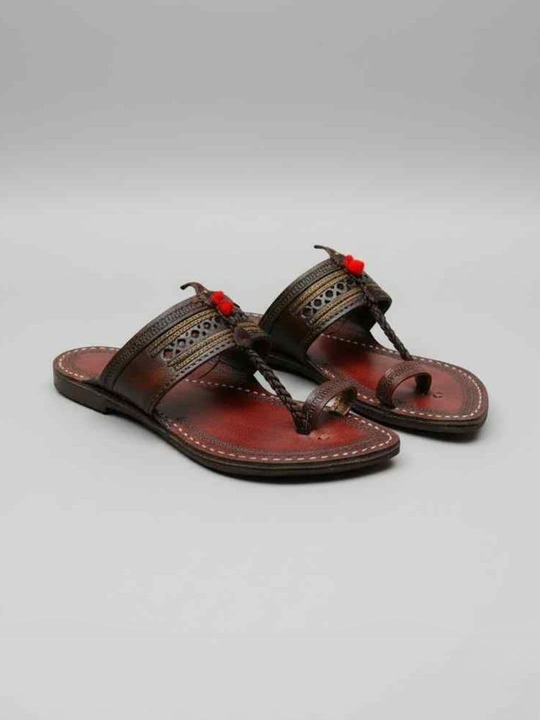 niira.co NIIRA Men Leather Kolhapuri Comfort Sandals thumbnail 4