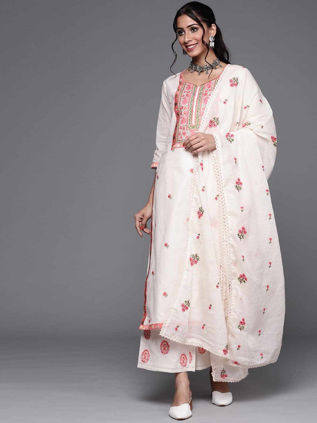 Libas Women Off White & Pink Cotton Floral Thread Work Kurta with Palazzos & Dupatta thumbnail 6