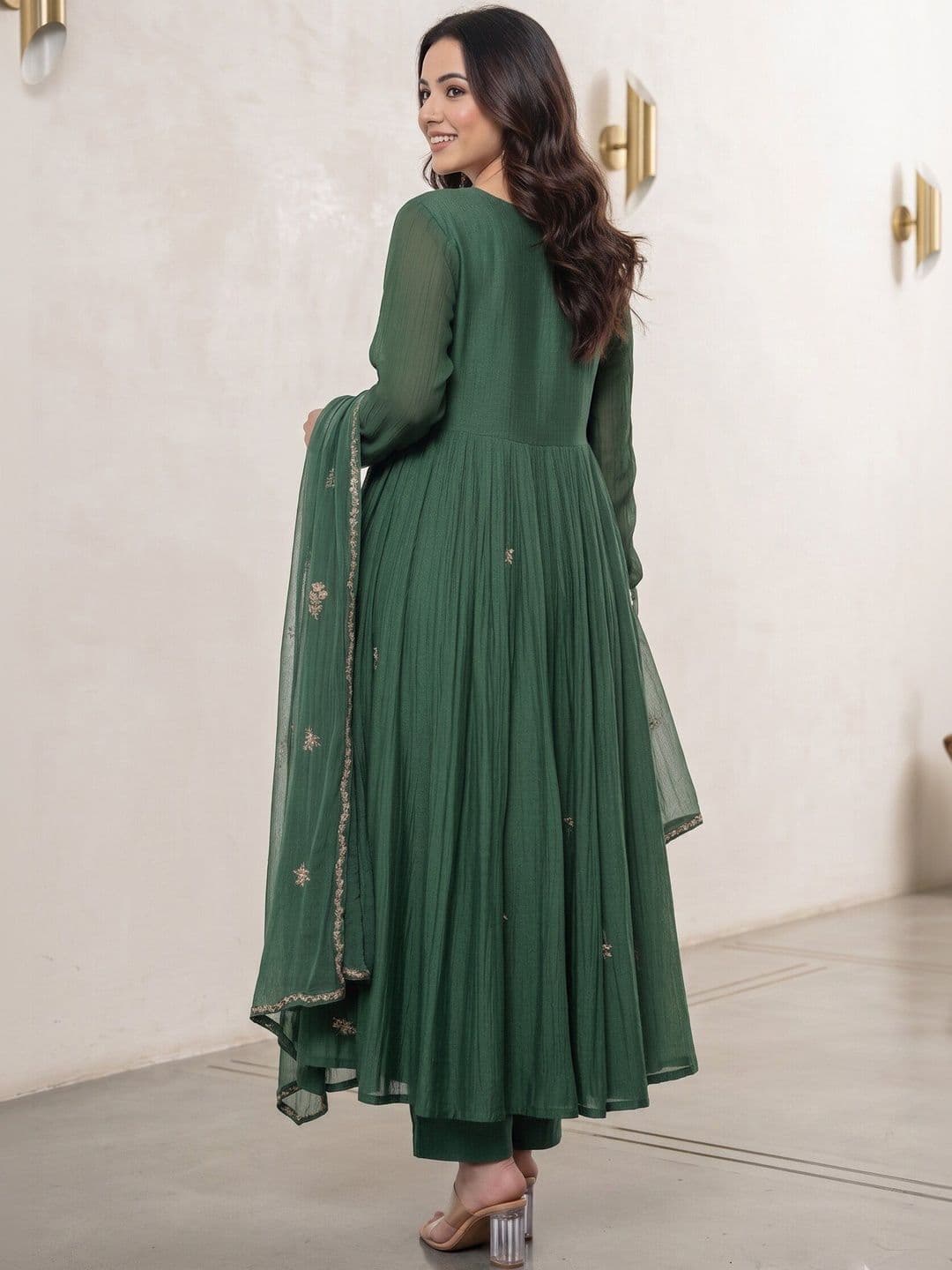Anouk Rustic Women Ethnic Motifs Panelled Thread Work Kurta with Trousers & With Dupatta thumbnail 4