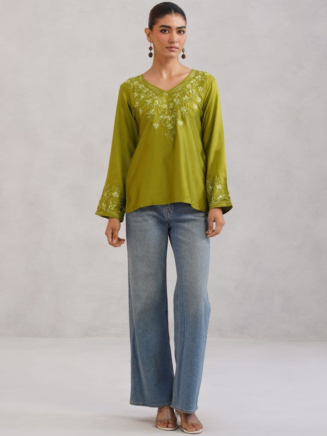 colorkosh Women Green Floral Embroidered Thread Work Sleeveless Kurta - view 1