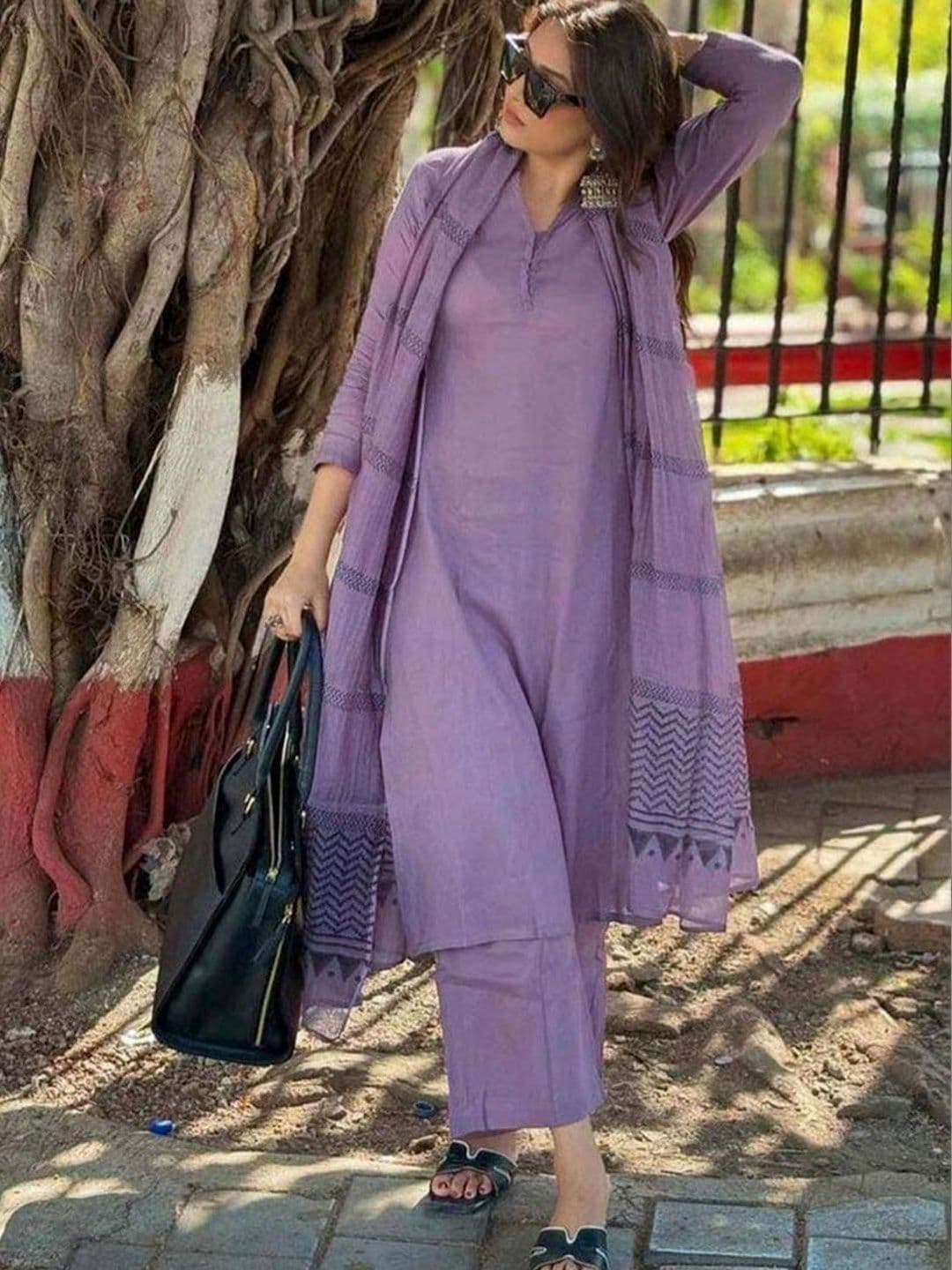 HERE&NOW Women Ethnic Motifs Regular Kurta with Trousers & With Dupatta thumbnail 6