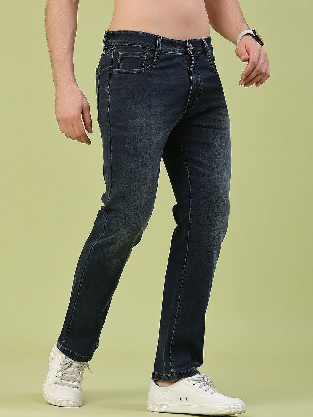 V-Mart Men Relaxed Fit Mid-Rise Light Fade Jeans thumbnail 3
