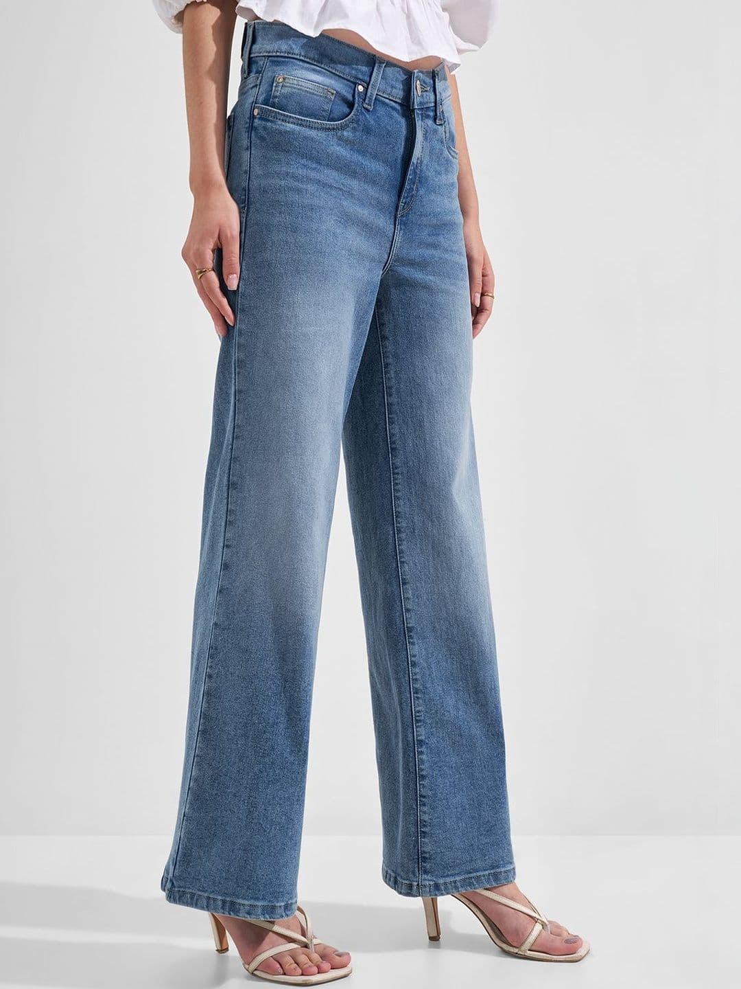 Tokyo Talkies Women Wide Leg Mid-Rise Light Fade Stretchable Jeans thumbnail 4
