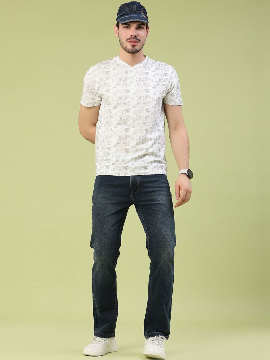 V-Mart Men Relaxed Fit Mid-Rise Light Fade Jeans thumbnail 6