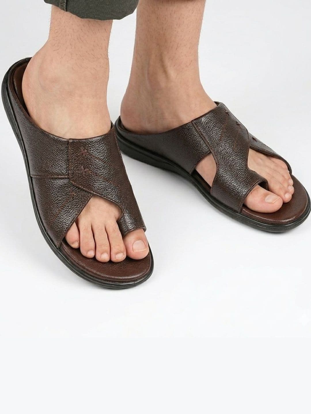 Viora Men Thong Flip-Flops thumbnail 4