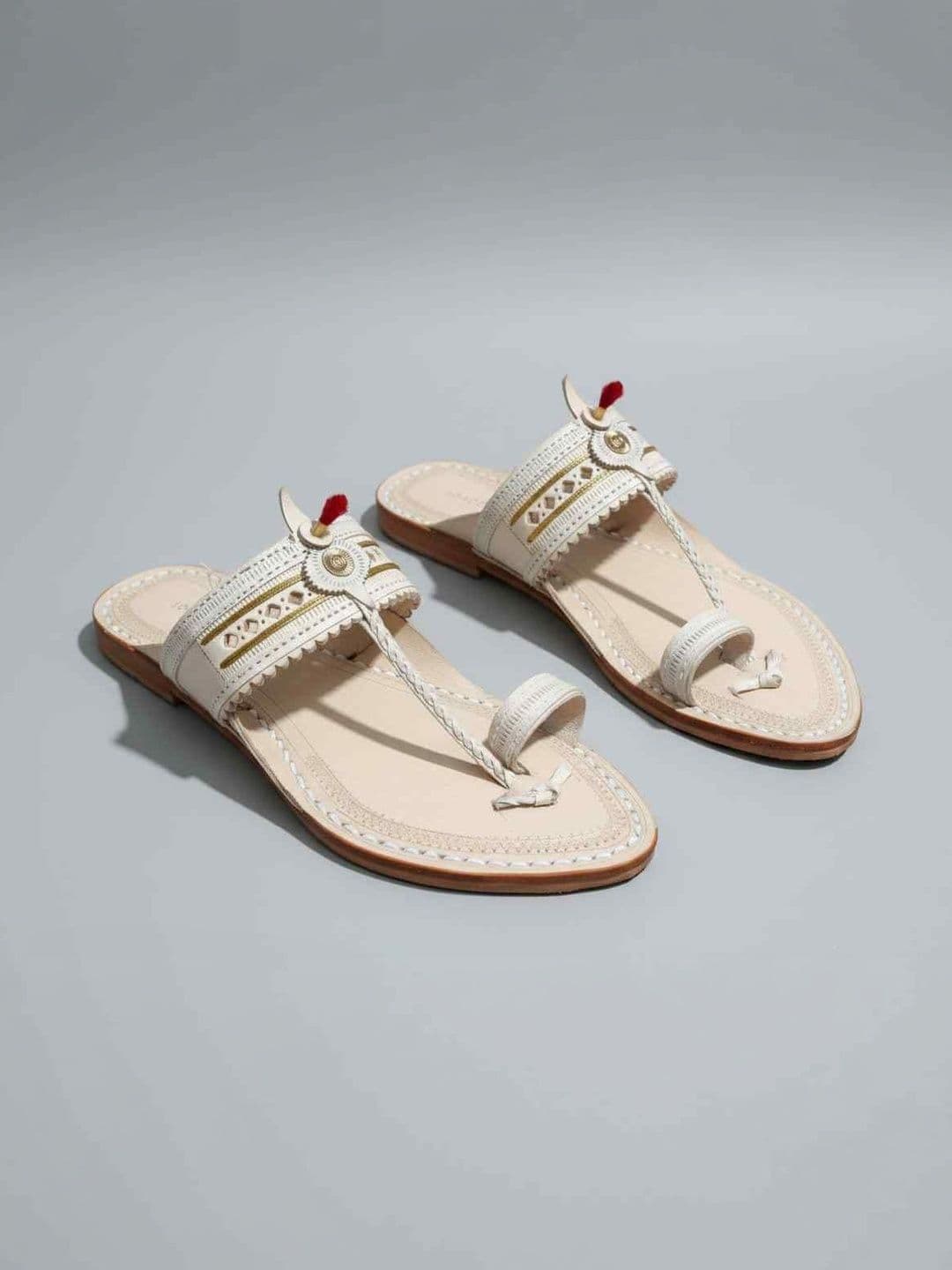 niira.co Men Leather Indian Kolhapuri Sandals thumbnail 3
