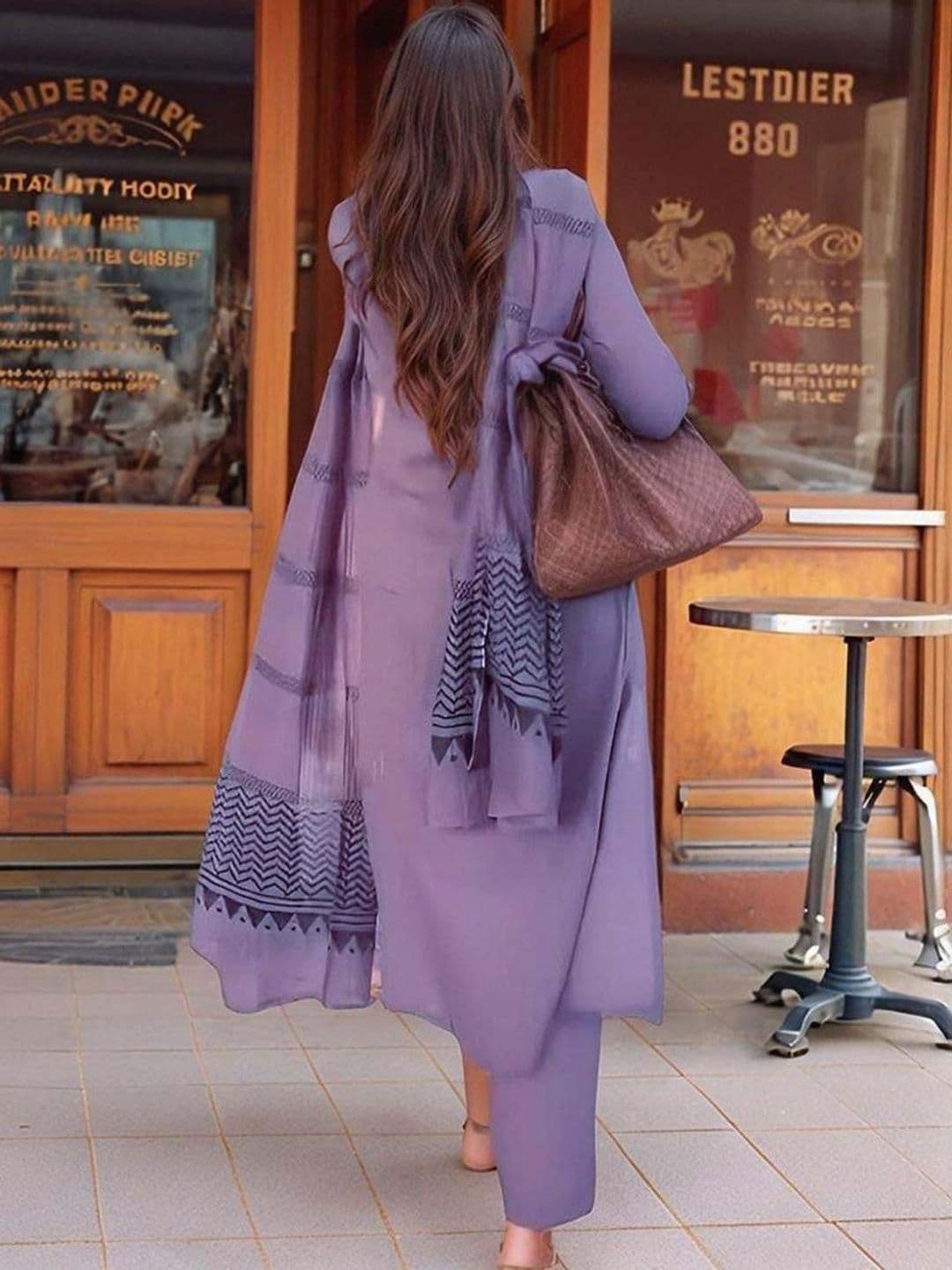 HERE&NOW Women Ethnic Motifs Regular Kurta with Trousers & With Dupatta thumbnail 4