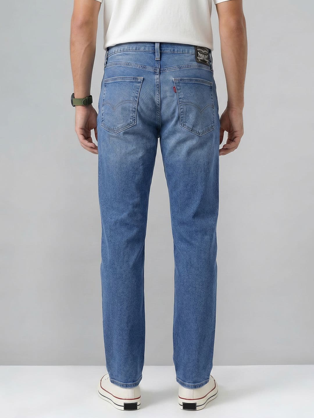 Levis Men 541 Tapered Fit Stretchable Jeans thumbnail 2