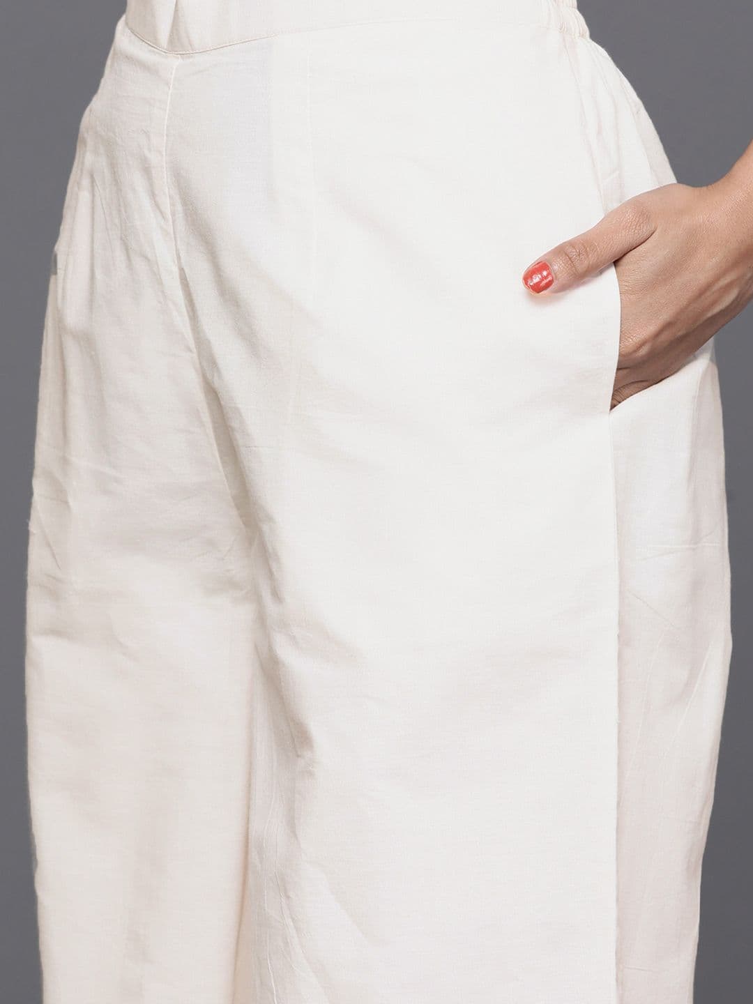Libas Women Off White & Pink Cotton Floral Thread Work Kurta with Palazzos & Dupatta thumbnail 3