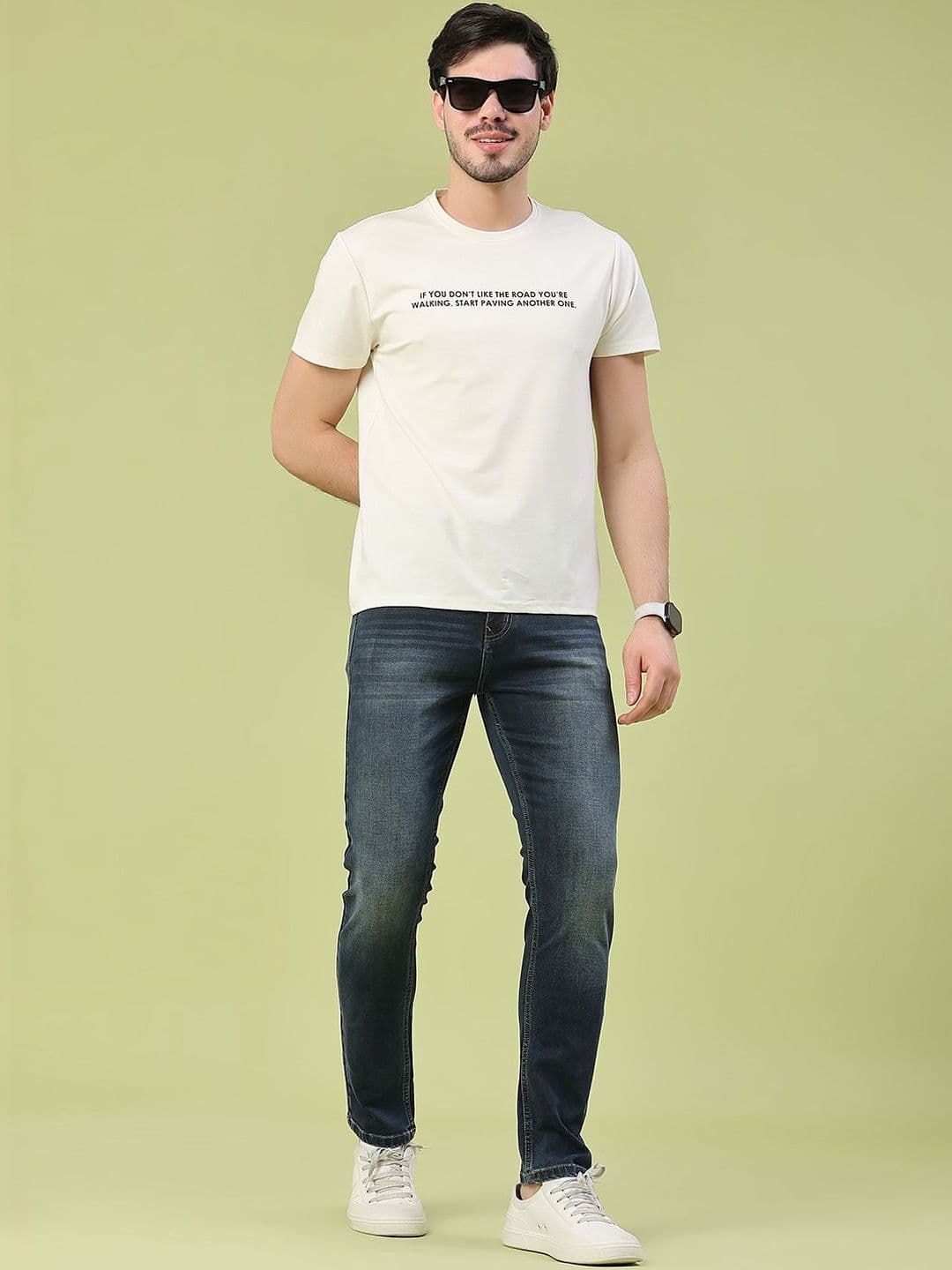 V-Mart Men Skinny Fit Mid-Rise Light Fade Jeans thumbnail 2
