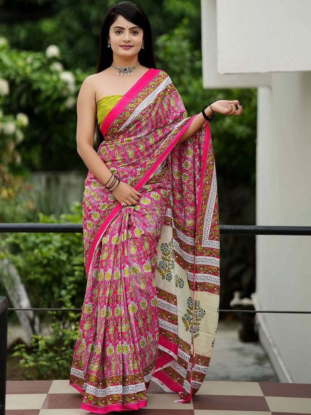 Sangria Women Floral Print Pure Cotton Saree With Blouse Piece - view 1