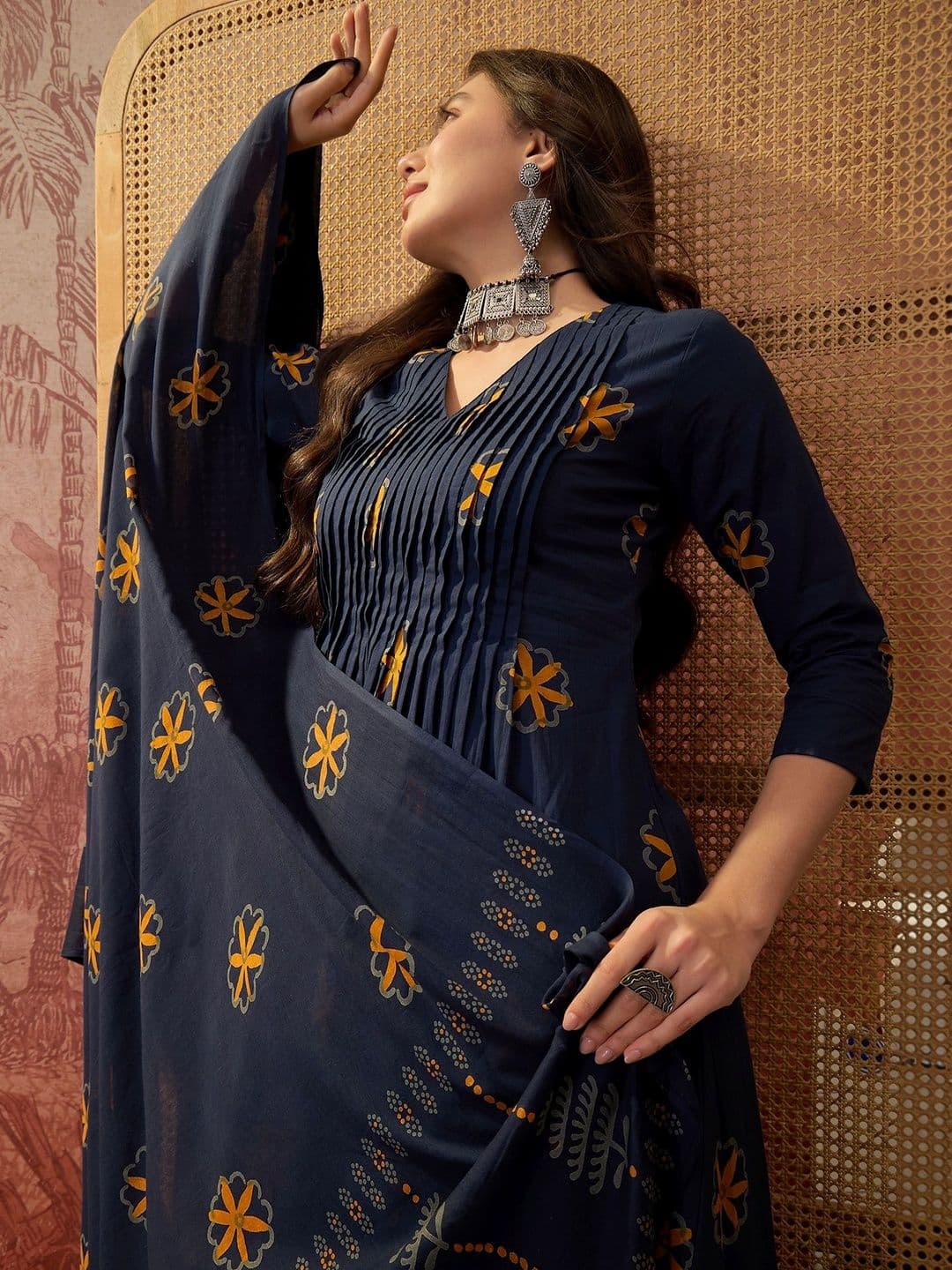 Sangria Printed Pure Cotton V-Neck Kurta & Trousers With Dupatta thumbnail 4