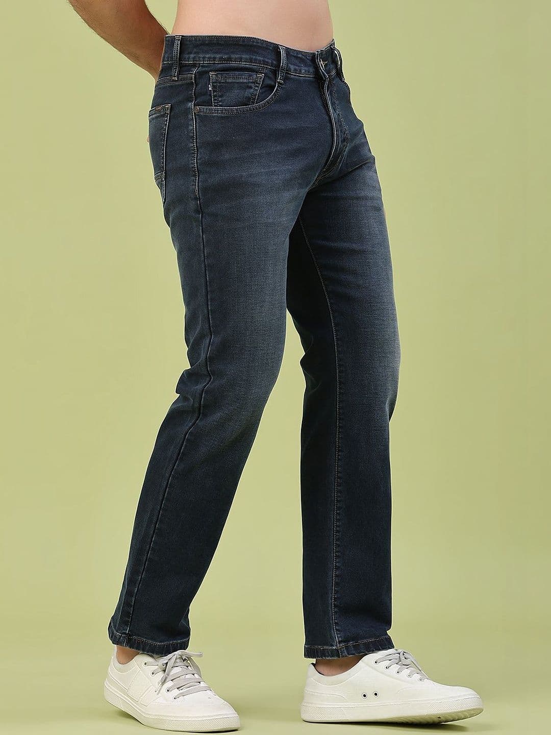 V-Mart Men Relaxed Fit Mid-Rise Light Fade Jeans thumbnail 2