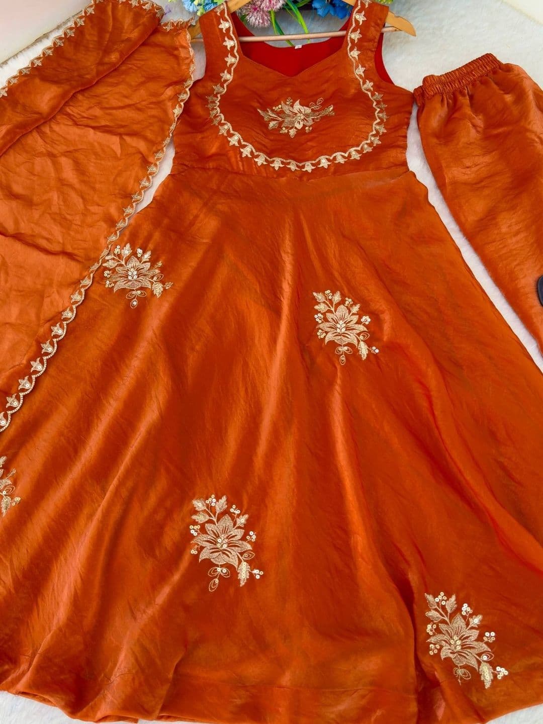 Maruti Tex Women Ethnic Motifs Embroidered Empire Thread Work Pure Silk Kurta with Palazzos & With Dupatta thumbnail 5