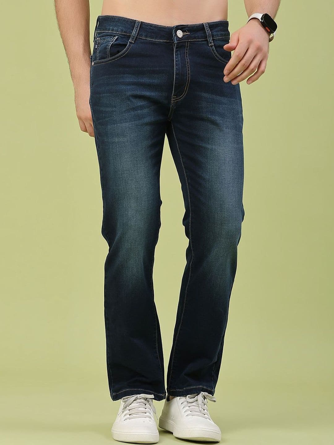 V-Mart Men Relaxed Fit Mid-Rise Light Fade Jeans