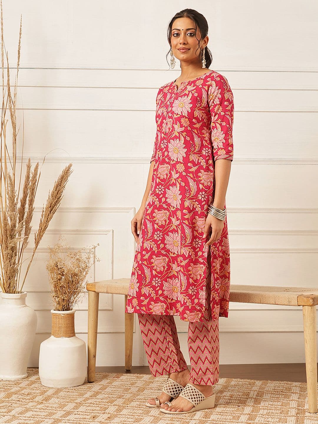 Ginni Arora Label Women Floral Printed Regular Pure Cotton Kurta with Trousers & With Dupatta thumbnail 4