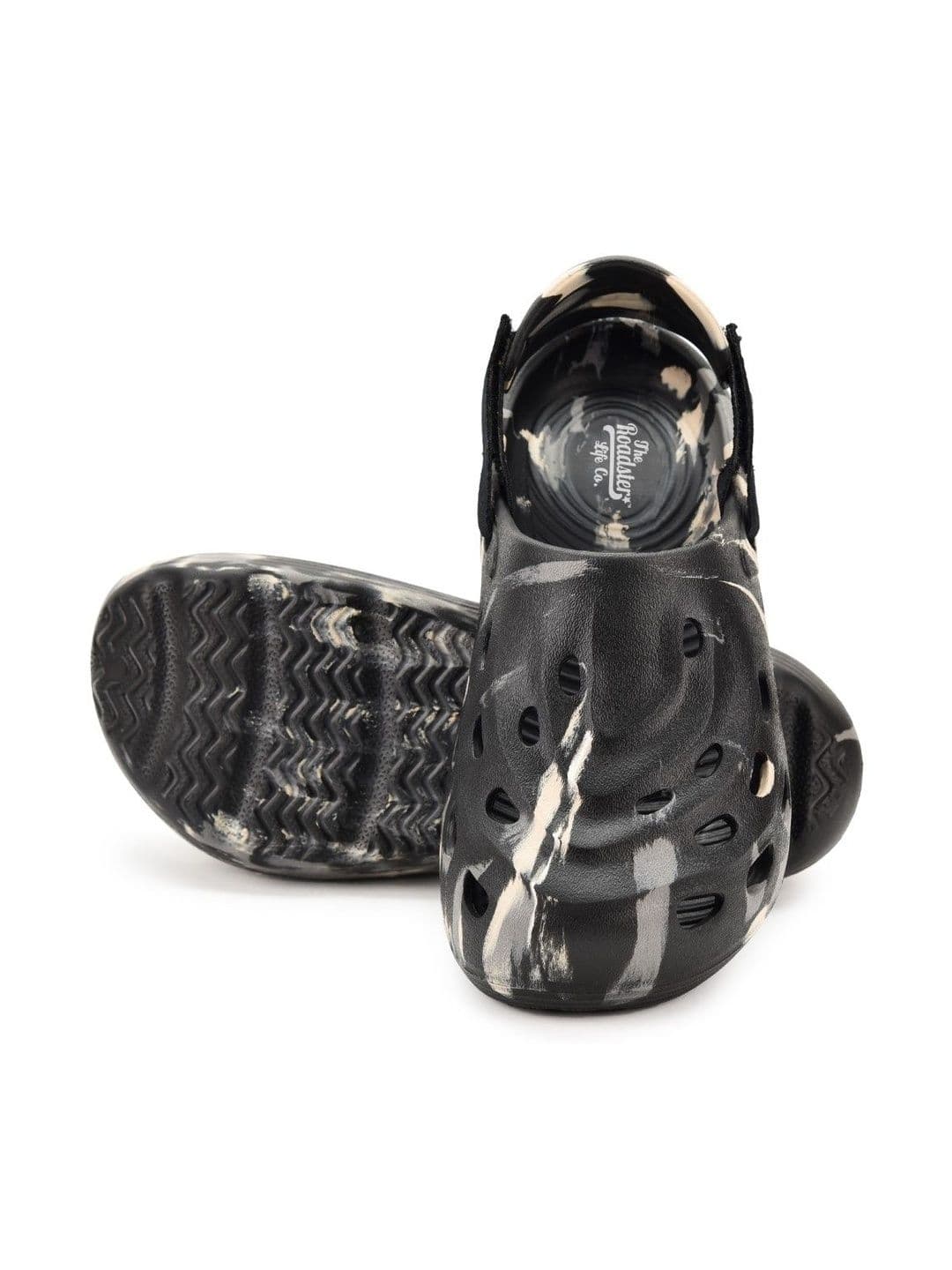 The Roadster Lifestyle Co. Men Printed Clogs Flip Flops thumbnail 2
