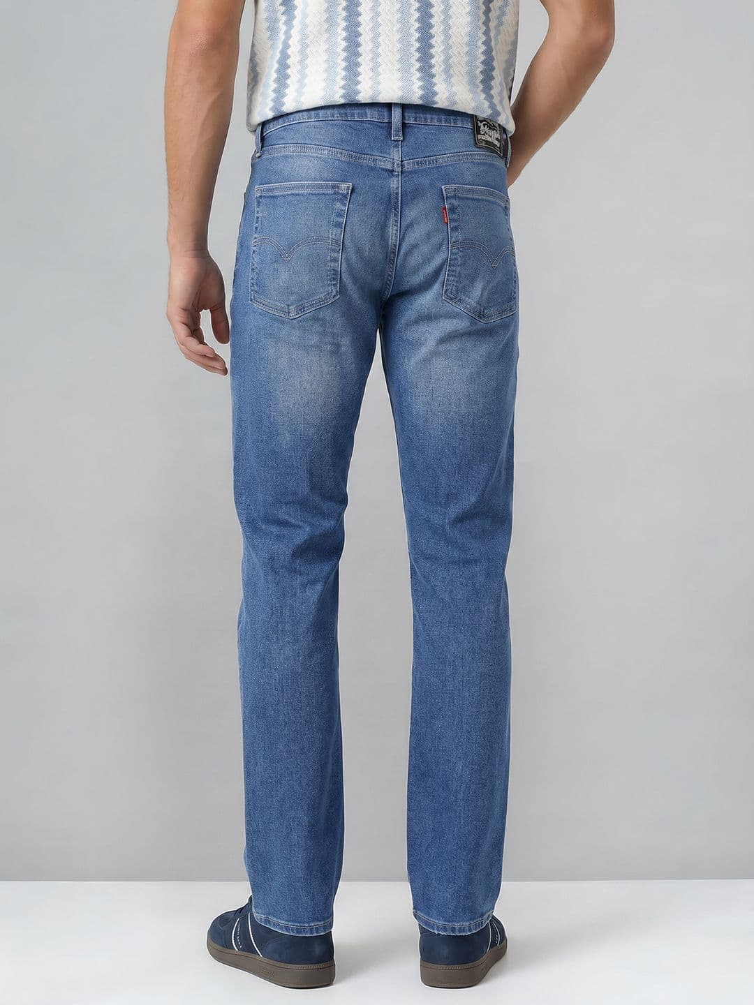 Levis Men 513 Straight Fit Stretchable Jeans thumbnail 2