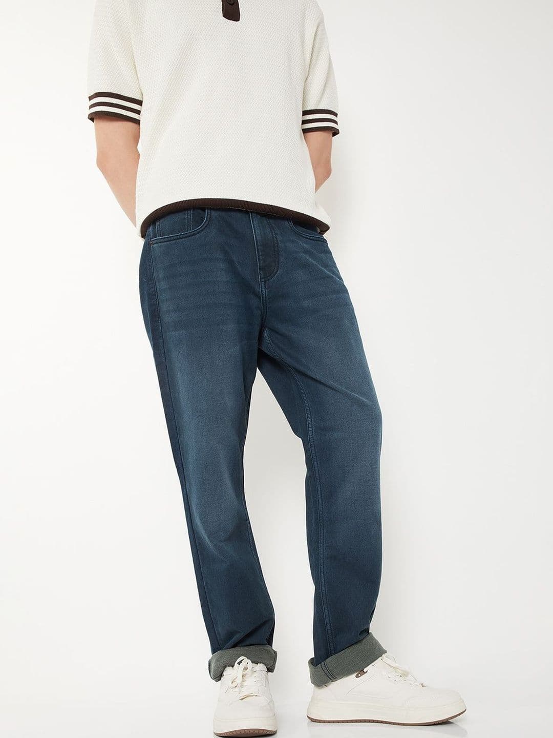 max Men Regular Fit Mid-Rise Light Fade Stretchable Jeans thumbnail 5