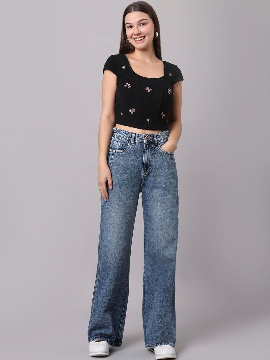 TARAMA Women Wide Leg High-Rise Light Fade Jeans thumbnail 4