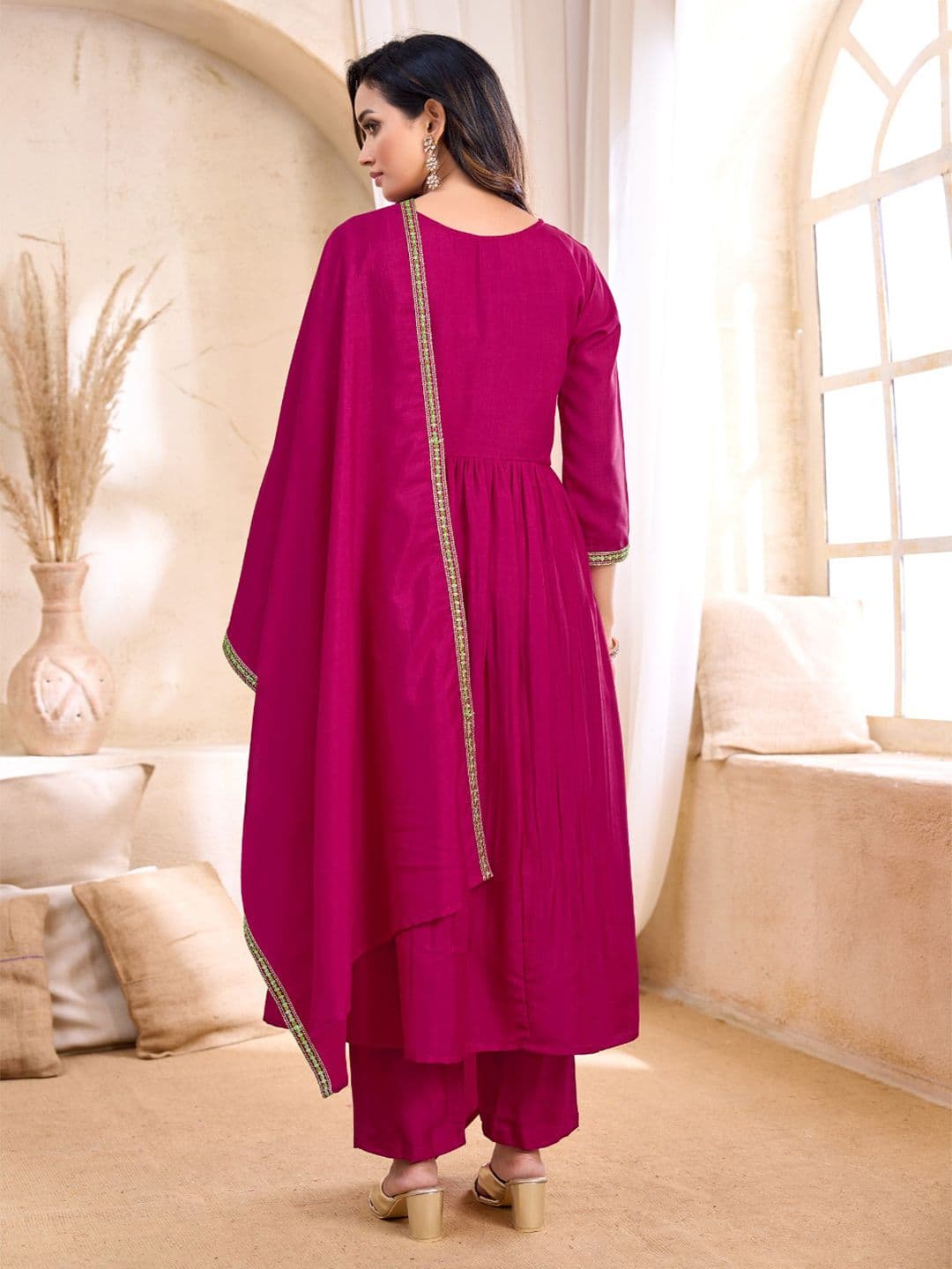 Sangria Women Kurta Sets thumbnail 5