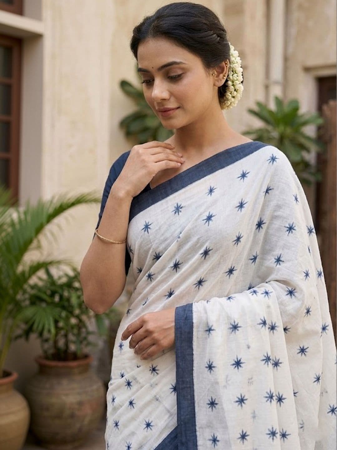 Sangria Printed Ikat Sarees with Blouse Piece thumbnail 7
