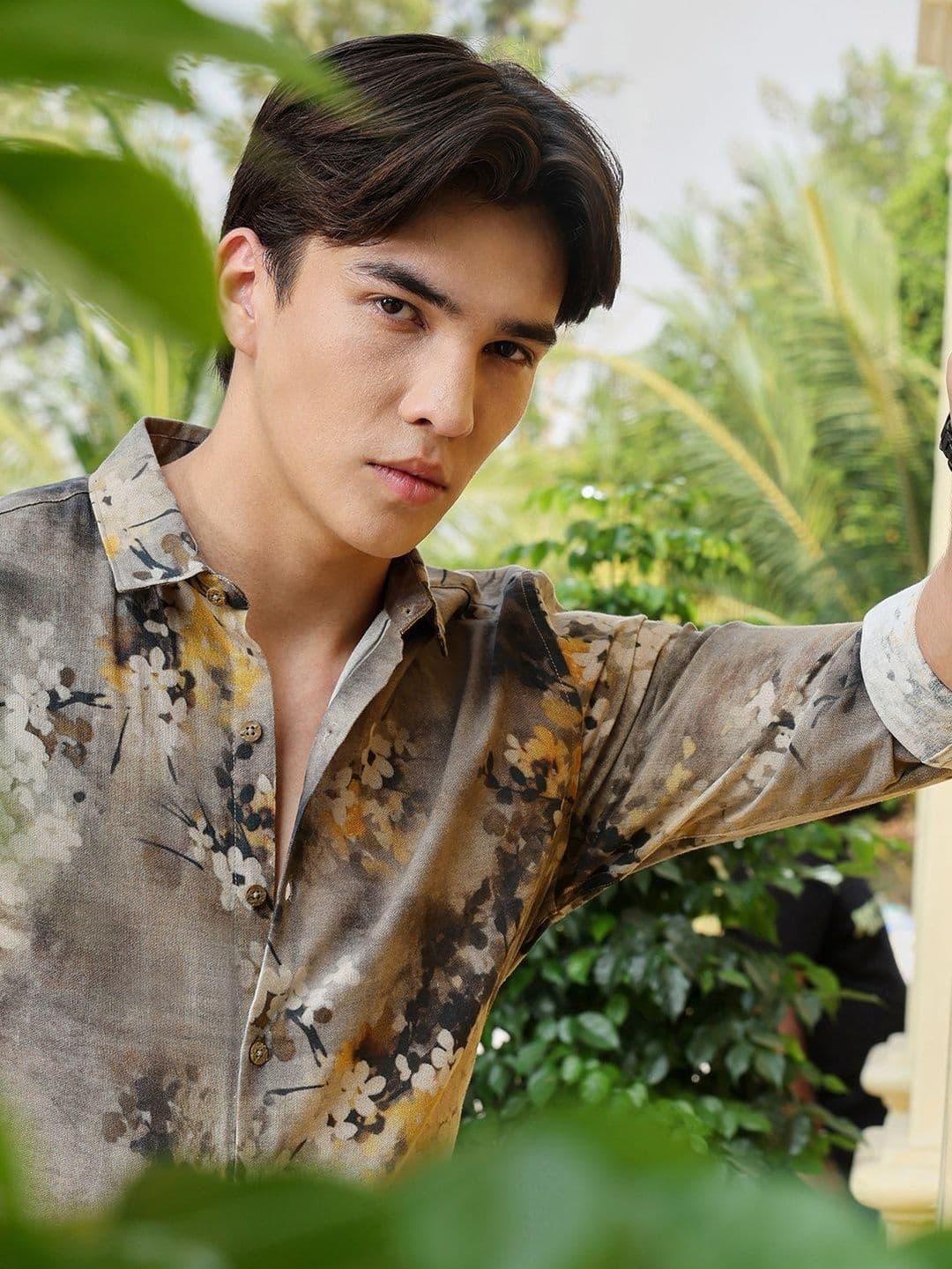 CAHOOT Men Slim Fit Floral Printed Casual Shirt thumbnail 3