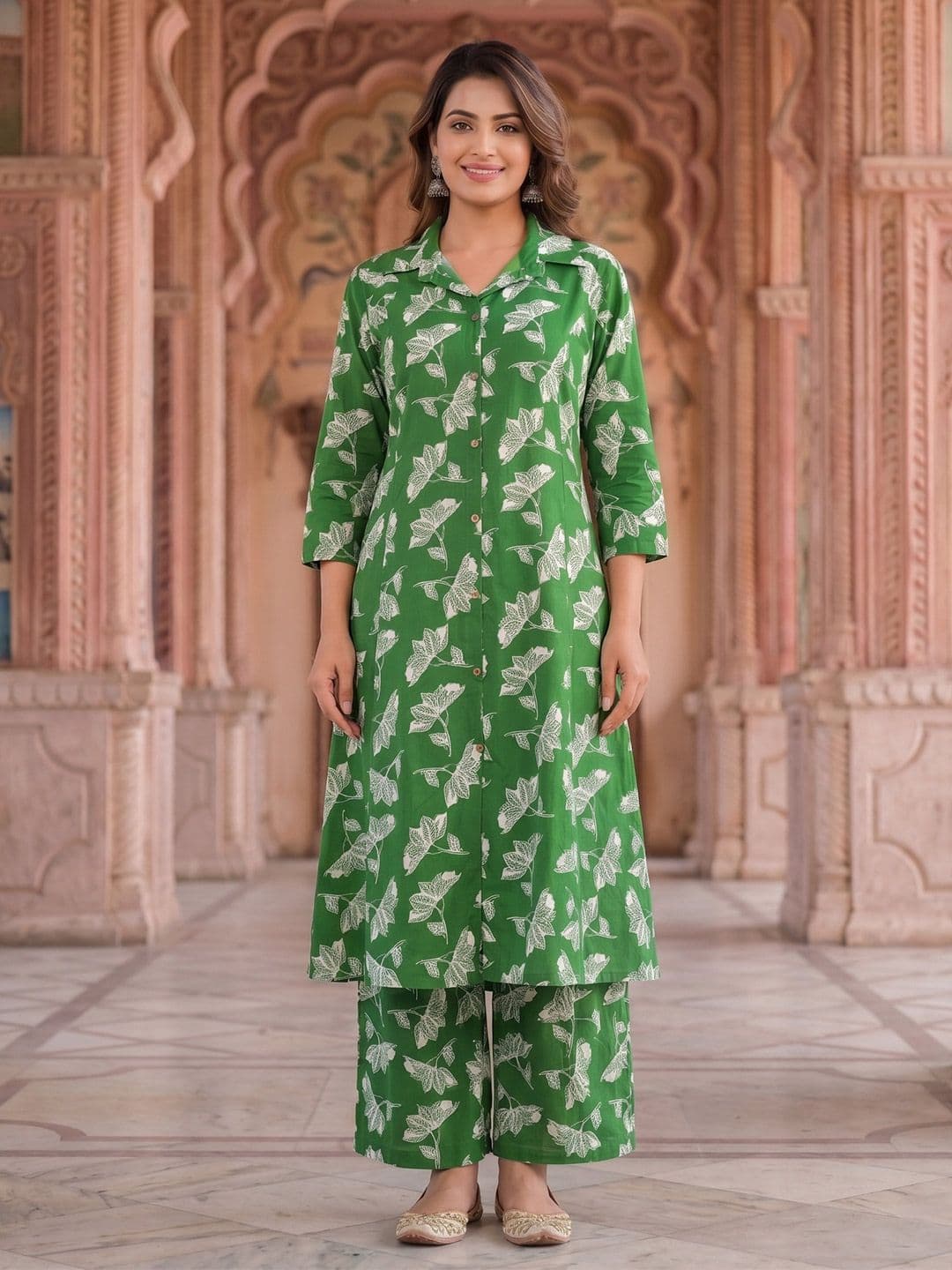 Bunkari Women Floral Printed Regular Pure Cotton Kurta with Palazzos thumbnail 5
