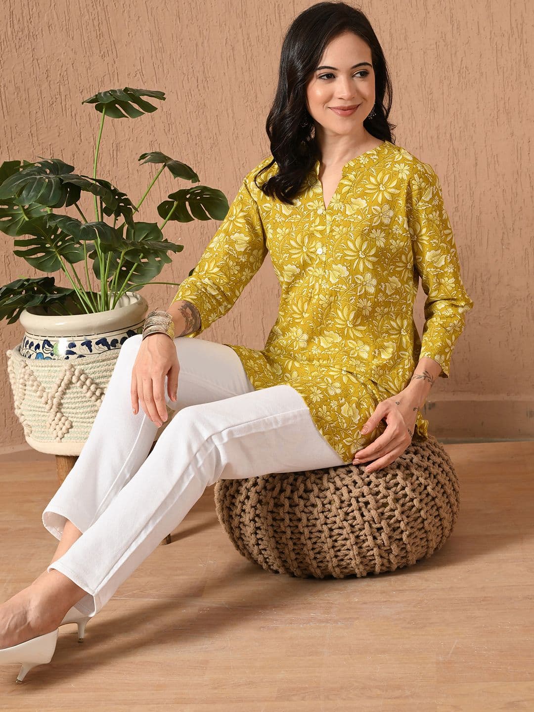Anouk Rustic Floral Printed Pure Cotton Kurti thumbnail 2
