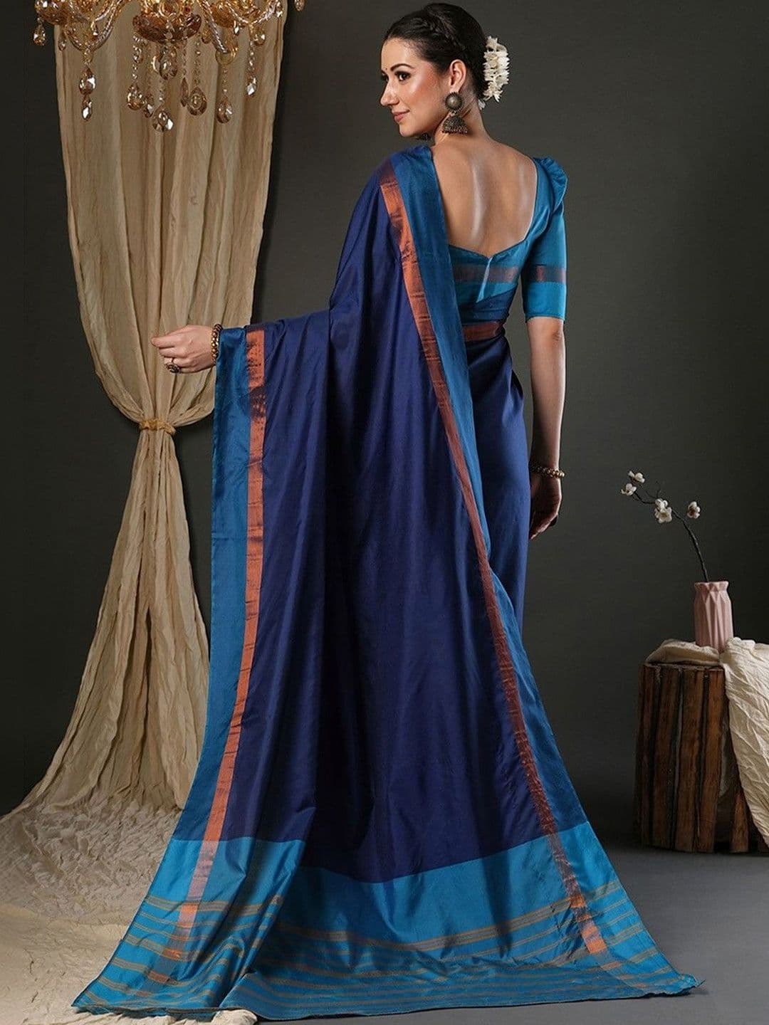 maatirang Woven Design Silk Blend Handloom Saree thumbnail 2