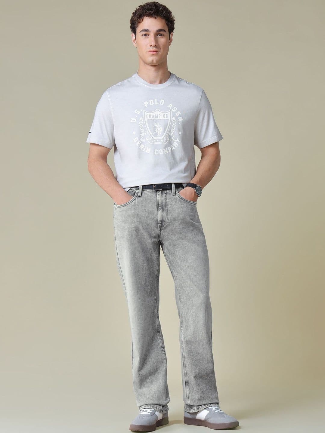 U.S. Polo Assn. Denim Co. Men Straight Fit Mid-Rise Light Fade Stretchable Jeans thumbnail 2