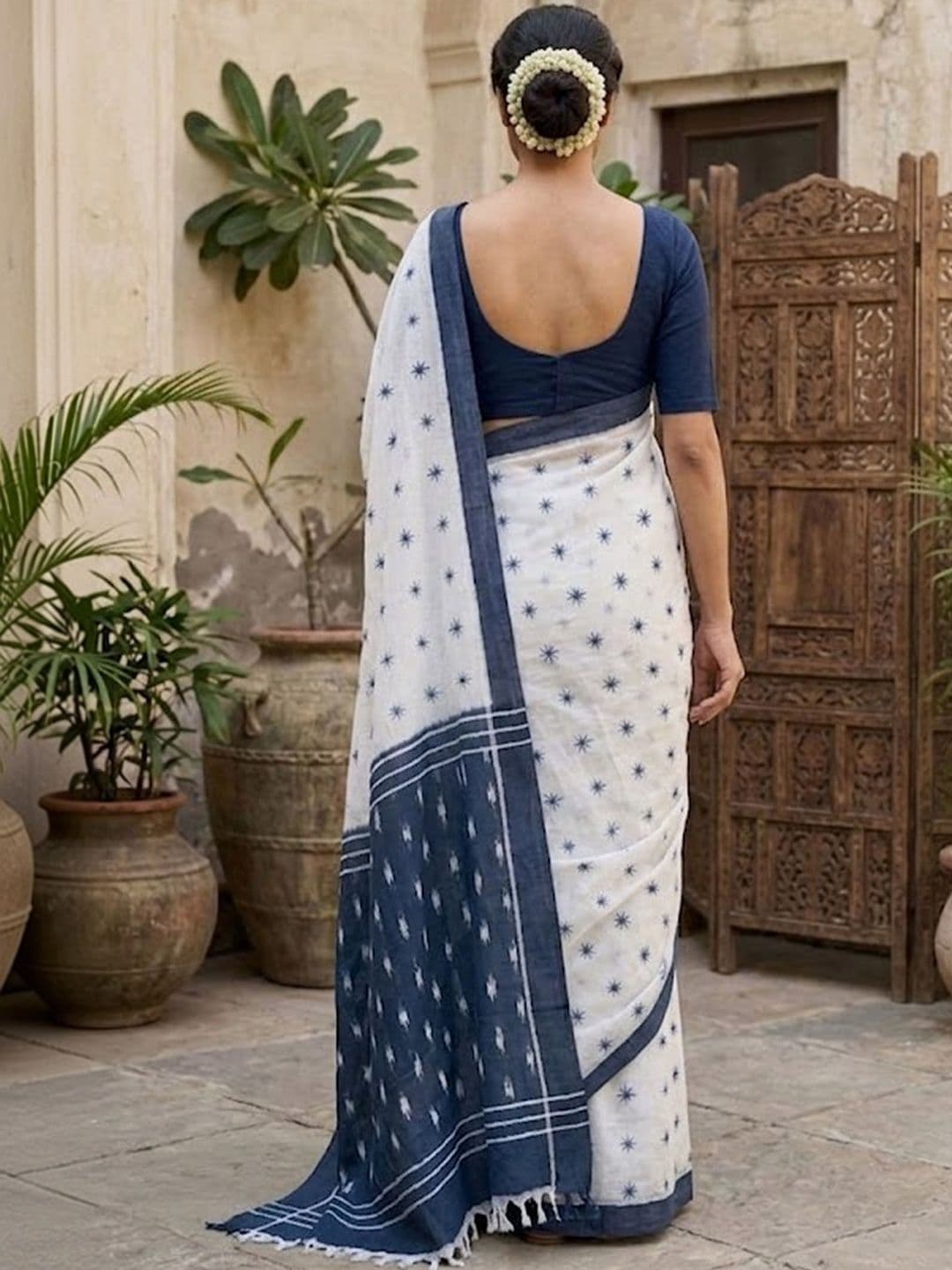 Sangria Printed Ikat Sarees with Blouse Piece thumbnail 5
