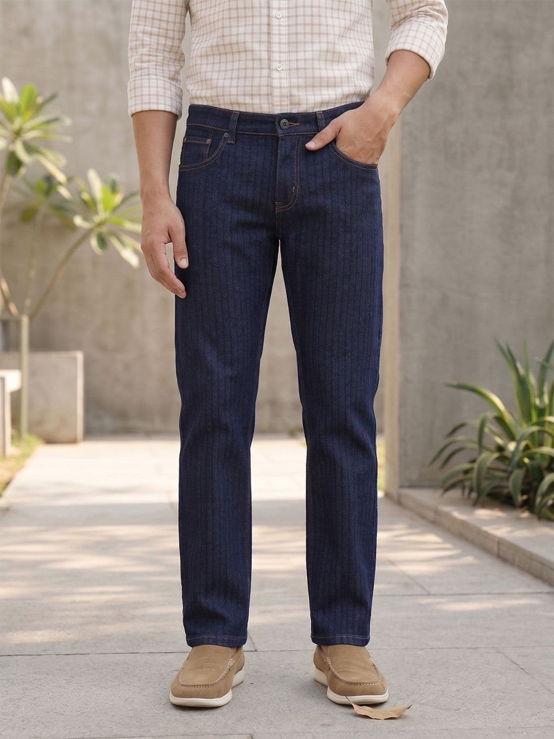 Thomas Scott Men Comfort Relaxed Fit Mid-Rise Jeans - view 1
