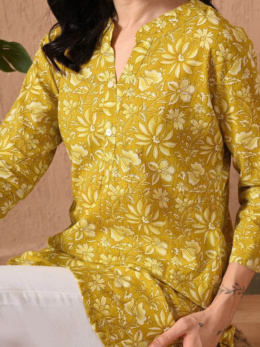 Anouk Rustic Floral Printed Pure Cotton Kurti thumbnail 6