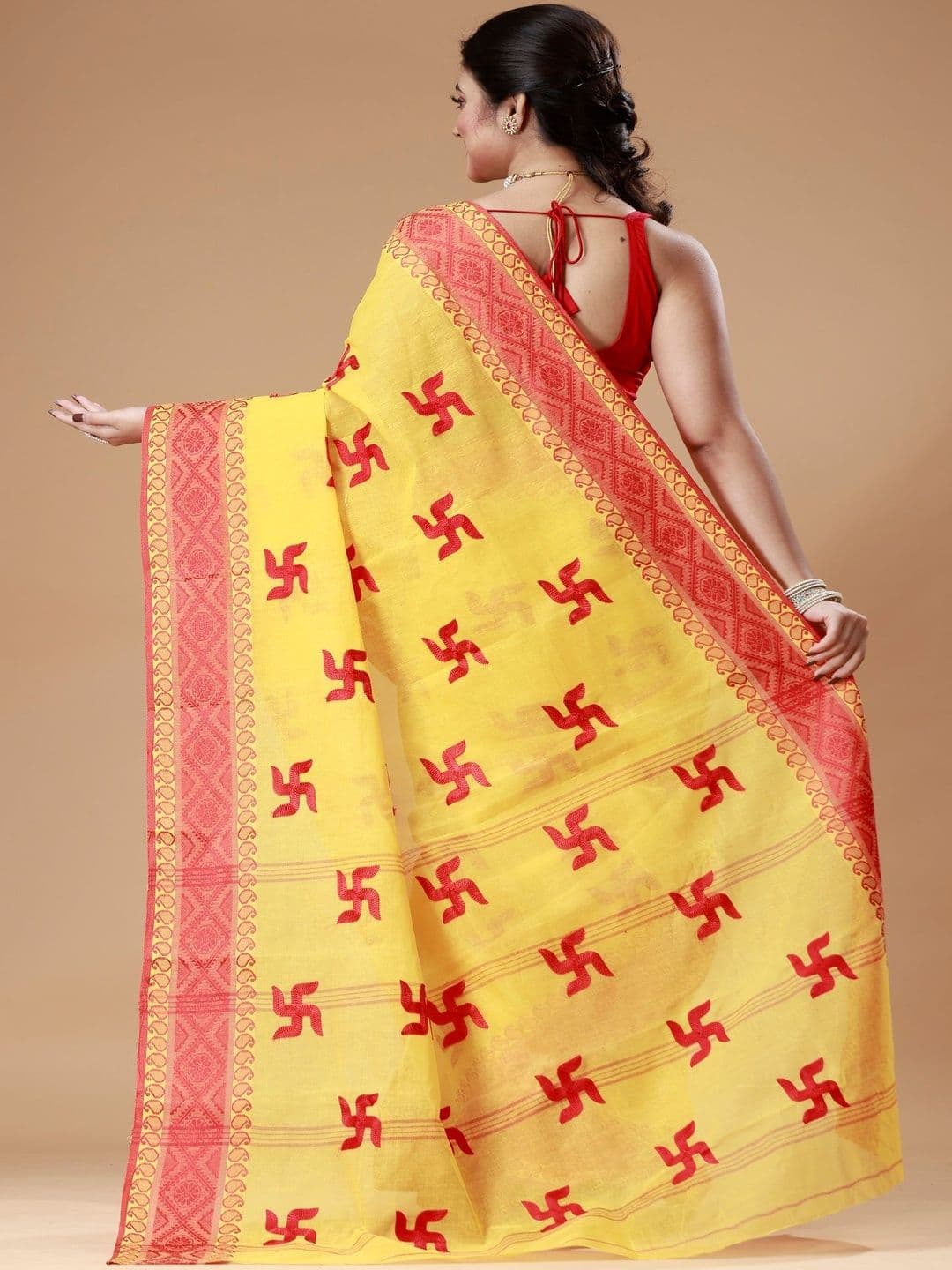 Hater Tat Ethnic Motifs Embroidered Pure Cotton Jamdani Saree thumbnail 2