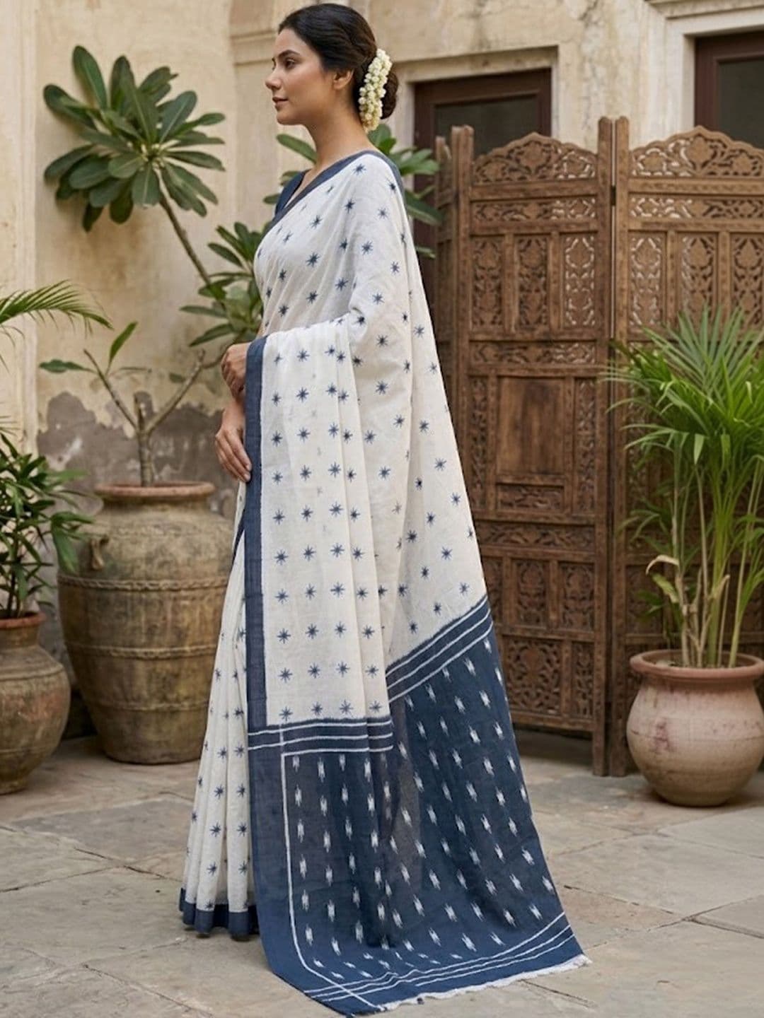 Sangria Printed Ikat Sarees with Blouse Piece thumbnail 4