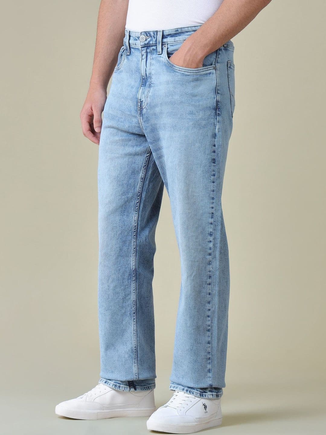 U.S. Polo Assn. Denim Co. Men Straight Fit Mid-Rise Light Fade Stretchable Jeans thumbnail 7