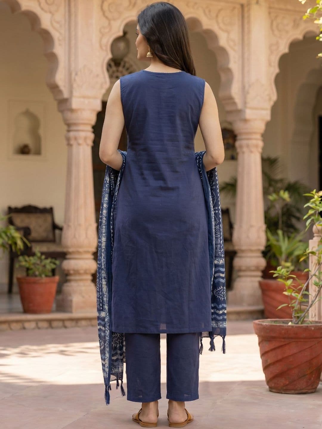 BrownEra Women Ethnic Motifs Regular Thread Work Pure Cotton Kurta with Trousers & With Dupatta thumbnail 5