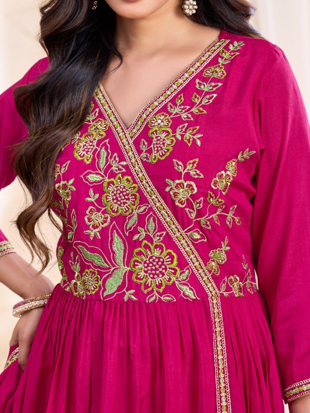 Sangria Women Kurta Sets thumbnail 4